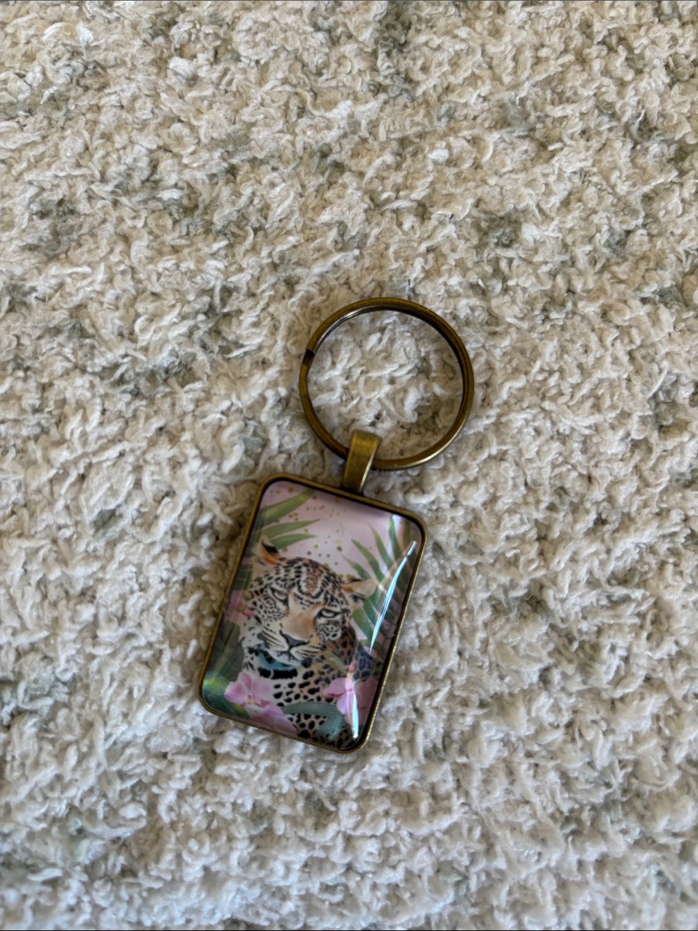 Tropical Leopard Jungle Botanical Antiqued Brass Keychain NWT 2.5”